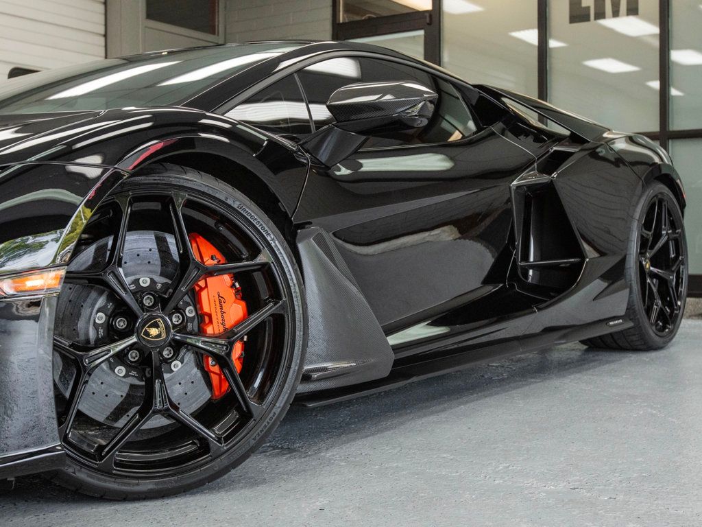2024 Lamborghini Revuelto photo 22