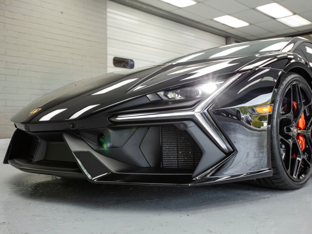 2024 Lamborghini Revuelto photo 24