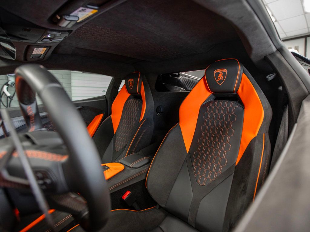 2024 Lamborghini Revuelto photo 35