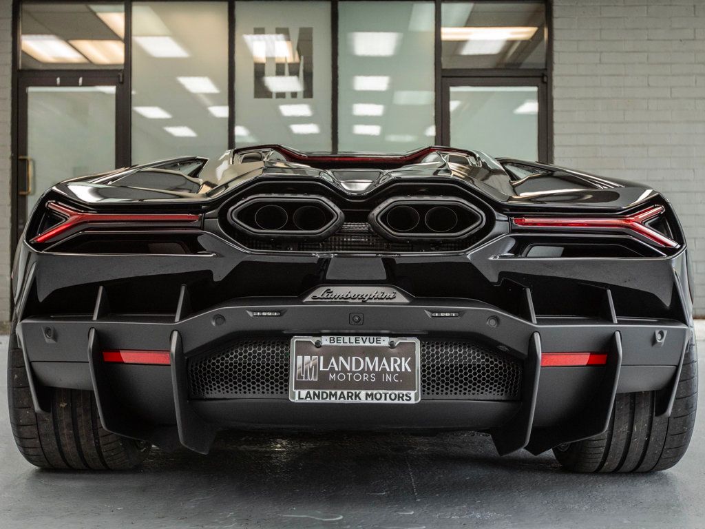 2024 Lamborghini Revuelto photo 38