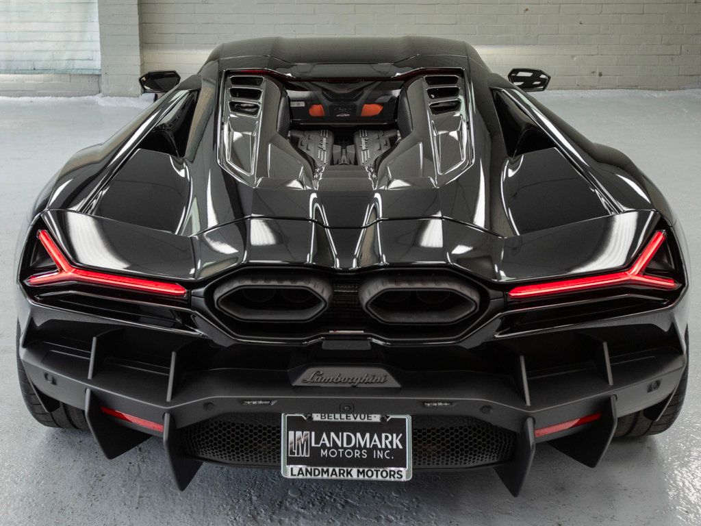 2024 Lamborghini Revuelto photo 40
