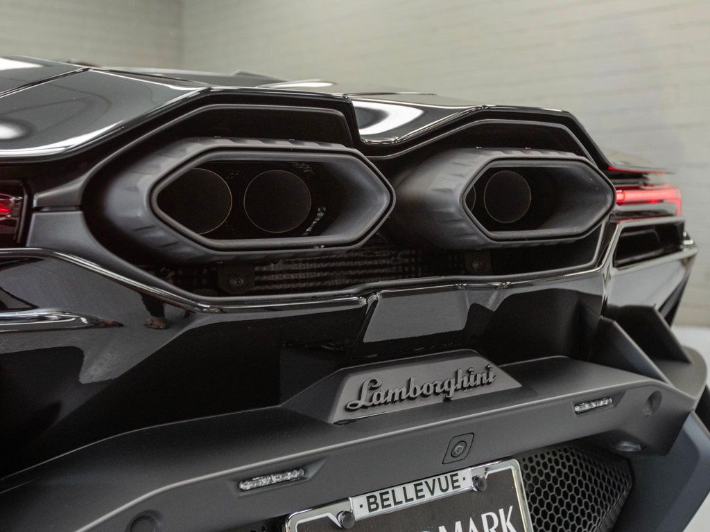 2024 Lamborghini Revuelto photo 44