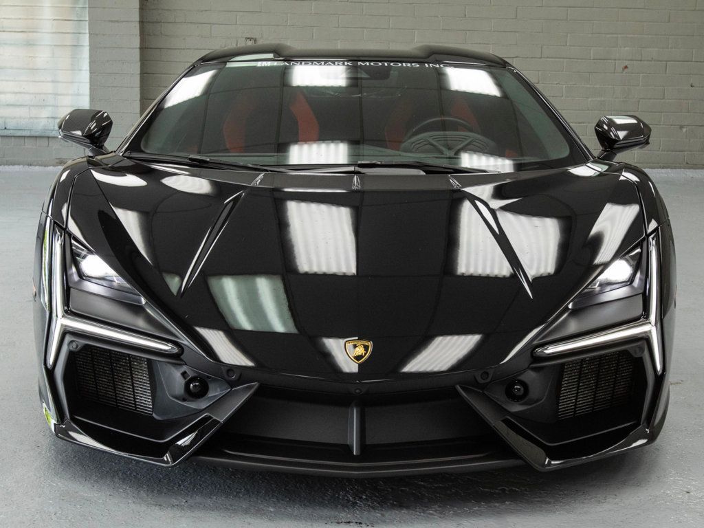 2024 Lamborghini Revuelto photo 6