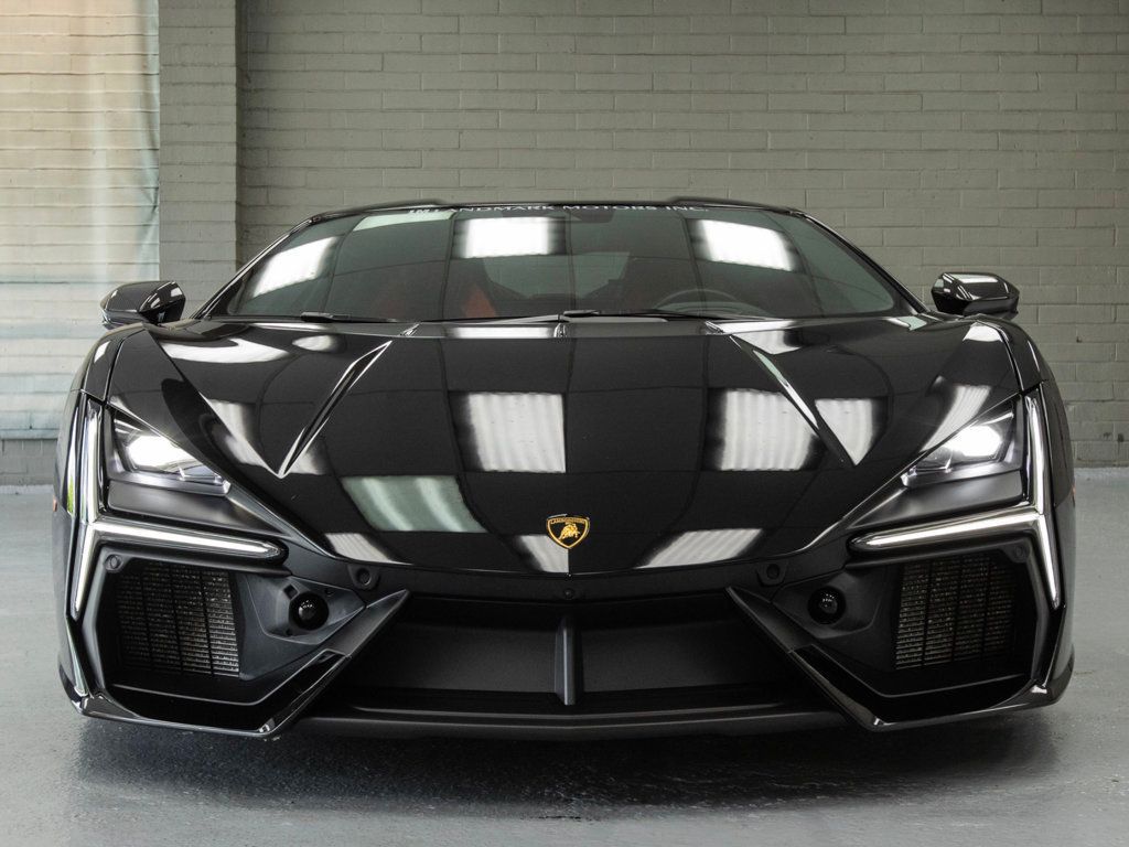 2024 Lamborghini Revuelto photo 8
