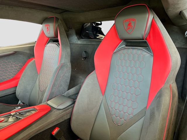 2024 Lamborghini Revuelto Coupe - 22963708 - 15