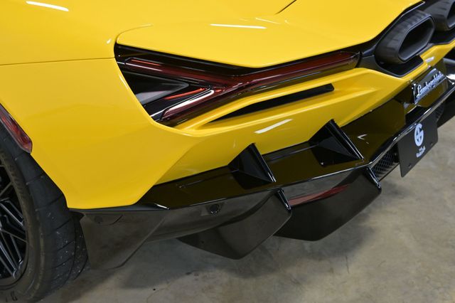 2024 Lamborghini Revuelto Coupe - 23015796 - 10