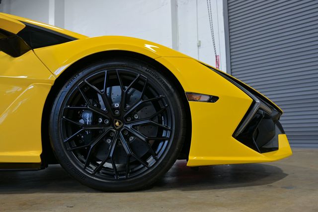 2024 Lamborghini Revuelto Coupe - 23015796 - 18