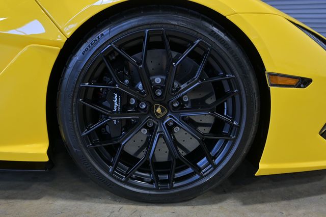 2024 Lamborghini Revuelto Coupe - 23015796 - 19