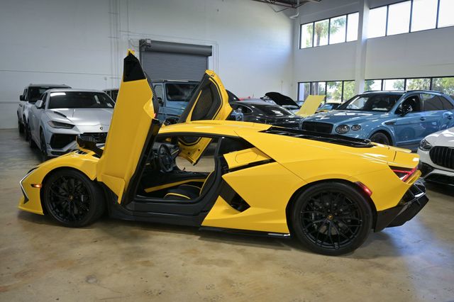 2024 Lamborghini Revuelto Coupe - 23015796 - 25