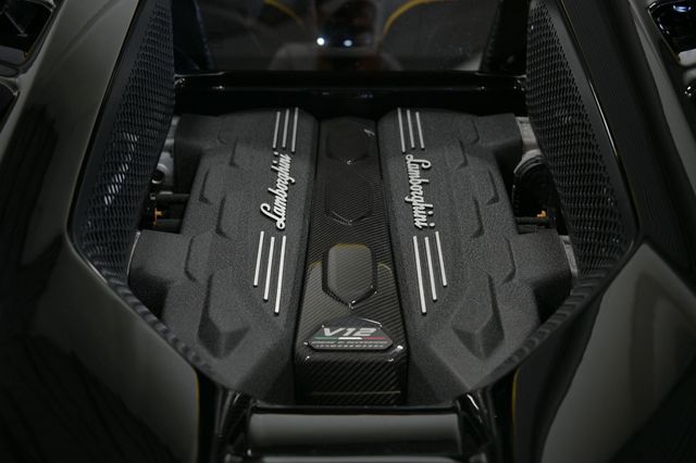 2024 Lamborghini Revuelto Coupe - 23015796 - 27