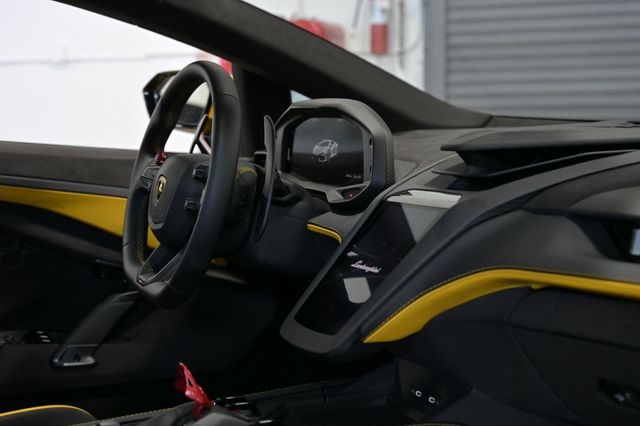 2024 Lamborghini Revuelto Coupe - 23015796 - 38