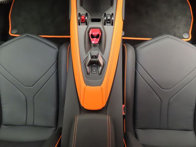 bark 62B8005 グレー 2024 Used Lamborghini Revuelto Coupe at Bentley Scottsdale