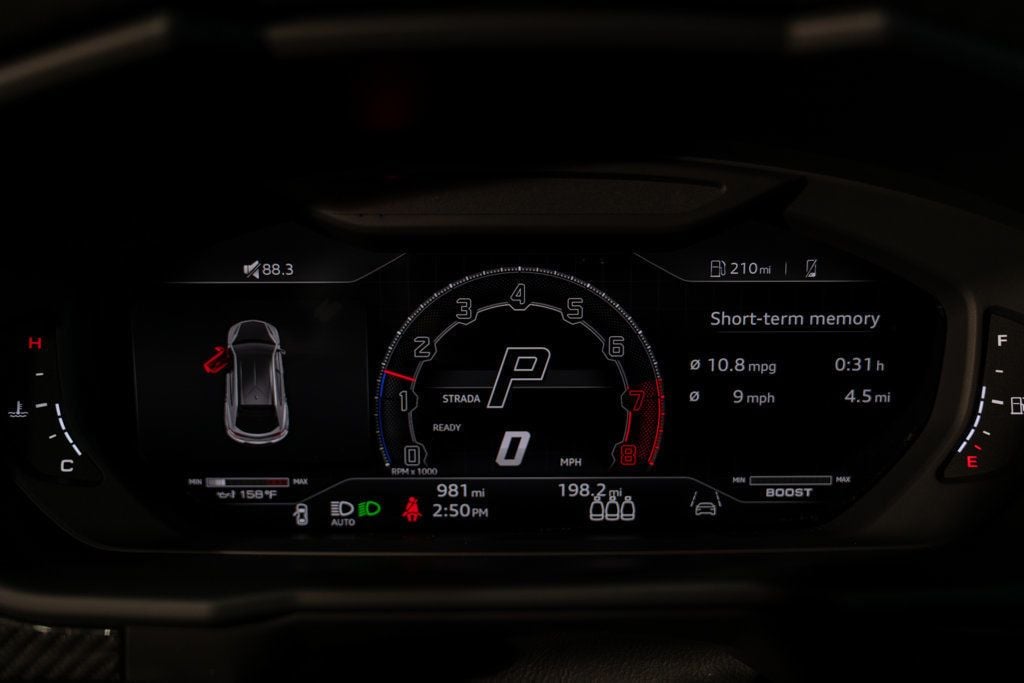 Lamborghini URUS photo 18