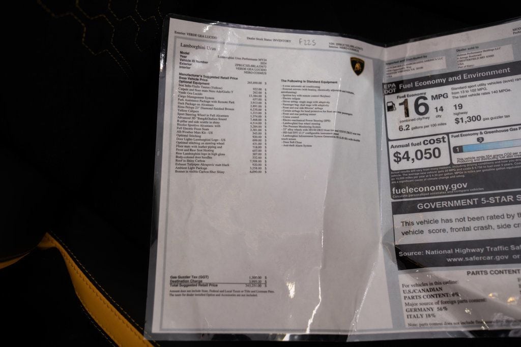 Lamborghini URUS photo 35