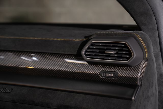 2024 Lamborghini Urus Performante AWD - 23054095 - 40
