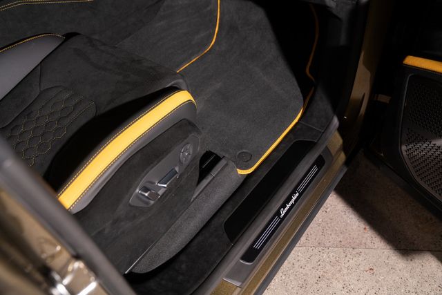 2024 Lamborghini Urus Performante AWD - 23054095 - 42