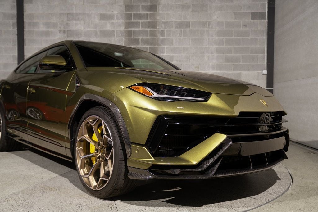 Lamborghini URUS photo 45