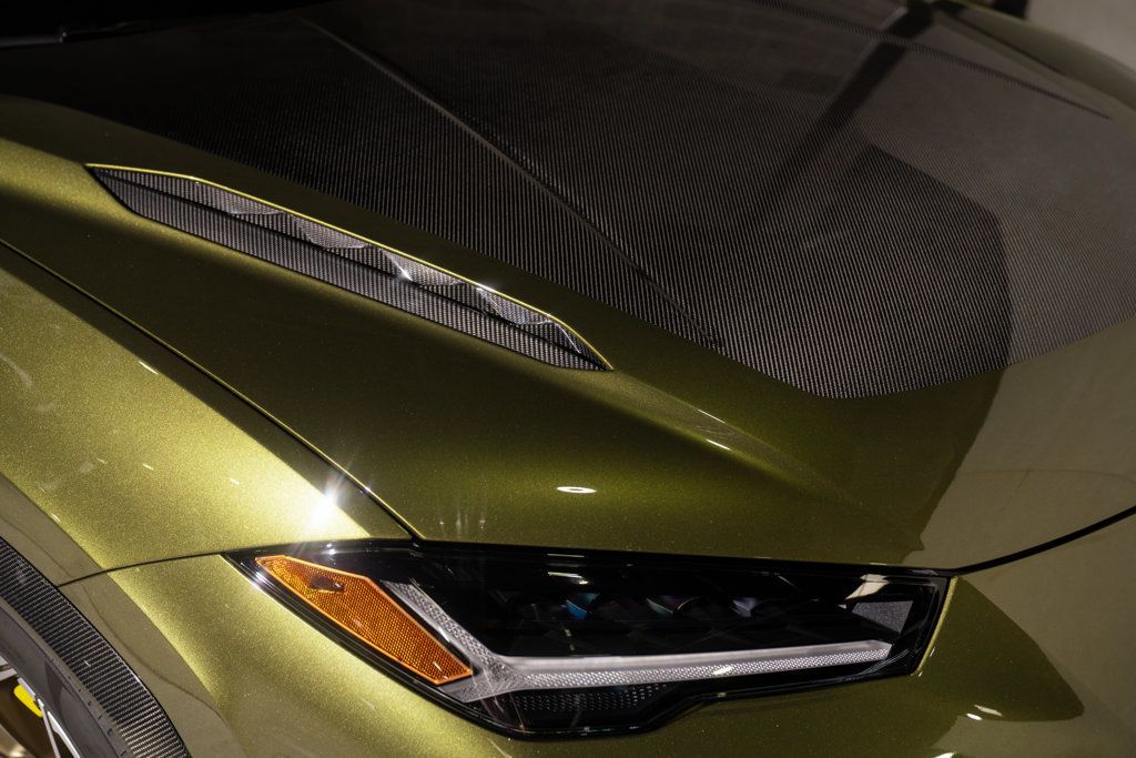 Lamborghini URUS photo 57