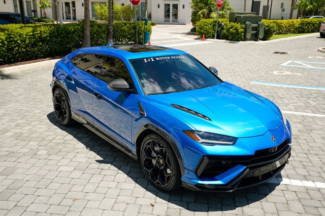2024 Lamborghini Urus Performante photo 12