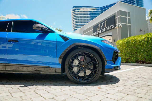 2024 Lamborghini Urus Performante photo 13