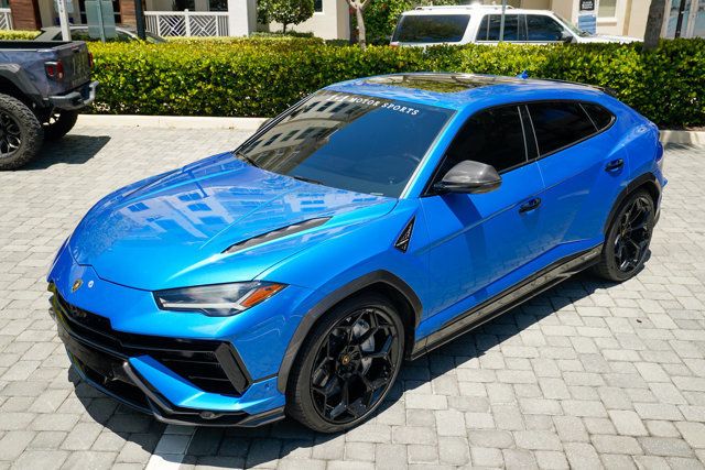 2024 Lamborghini Urus Performante photo 2