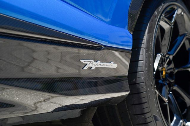 2024 Lamborghini Urus Performante photo 43