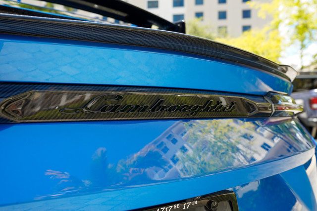 2024 Lamborghini Urus Performante photo 49