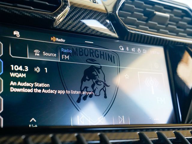 2024 Lamborghini Urus Performante AWD - 22924823 - 69