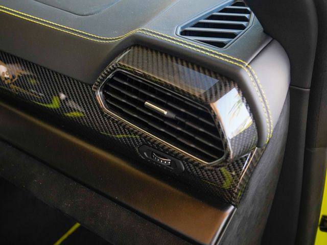 2024 Lamborghini Urus Performante AWD - 22924823 - 91