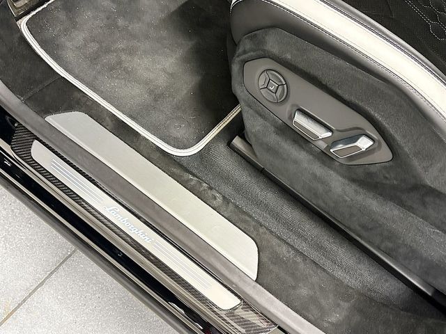 2024 Lamborghini Urus Performante AWD - 22999206 - 21