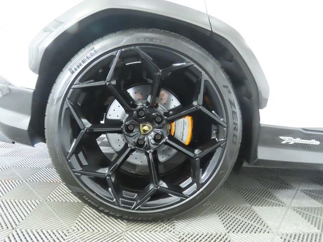 2024 Lamborghini Urus Performante AWD - 22973080 - 32
