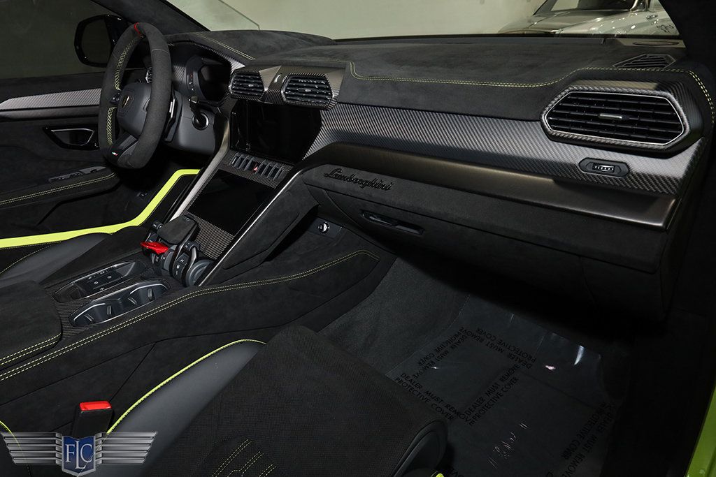 2024 Lamborghini Urus Performante AWD - 22932992 - 28