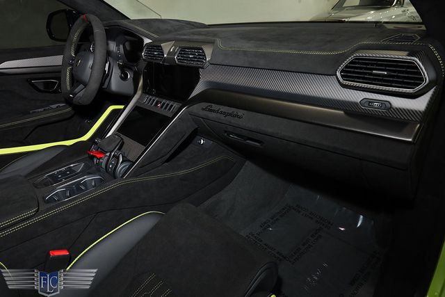 2024 Lamborghini Urus Performante AWD - 22932992 - 28