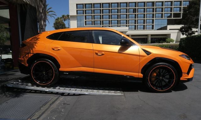 2024 Lamborghini Urus 4.0 V8 S's photo
