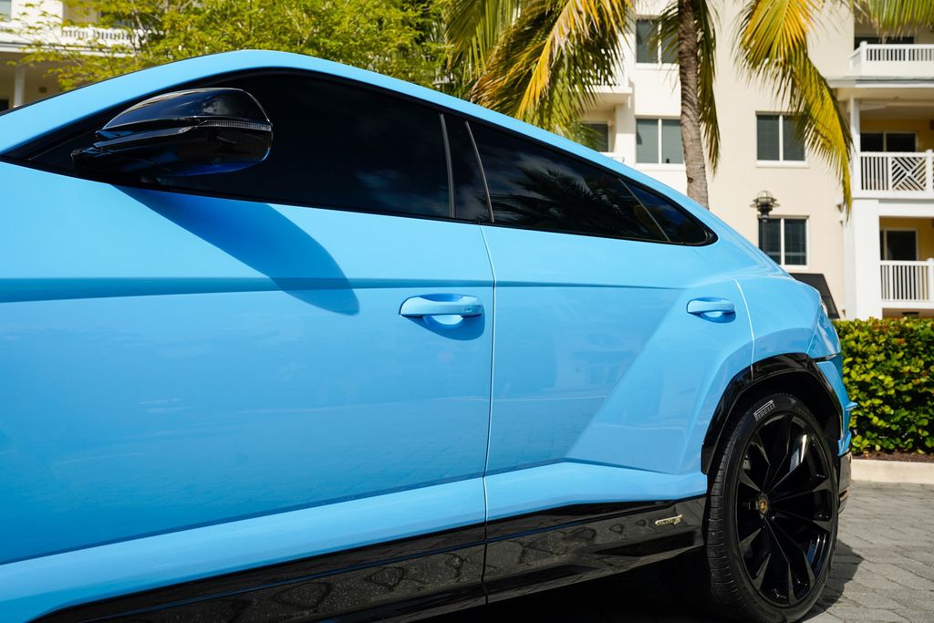 2024 Lamborghini Urus S AWD - 22953843 - 9