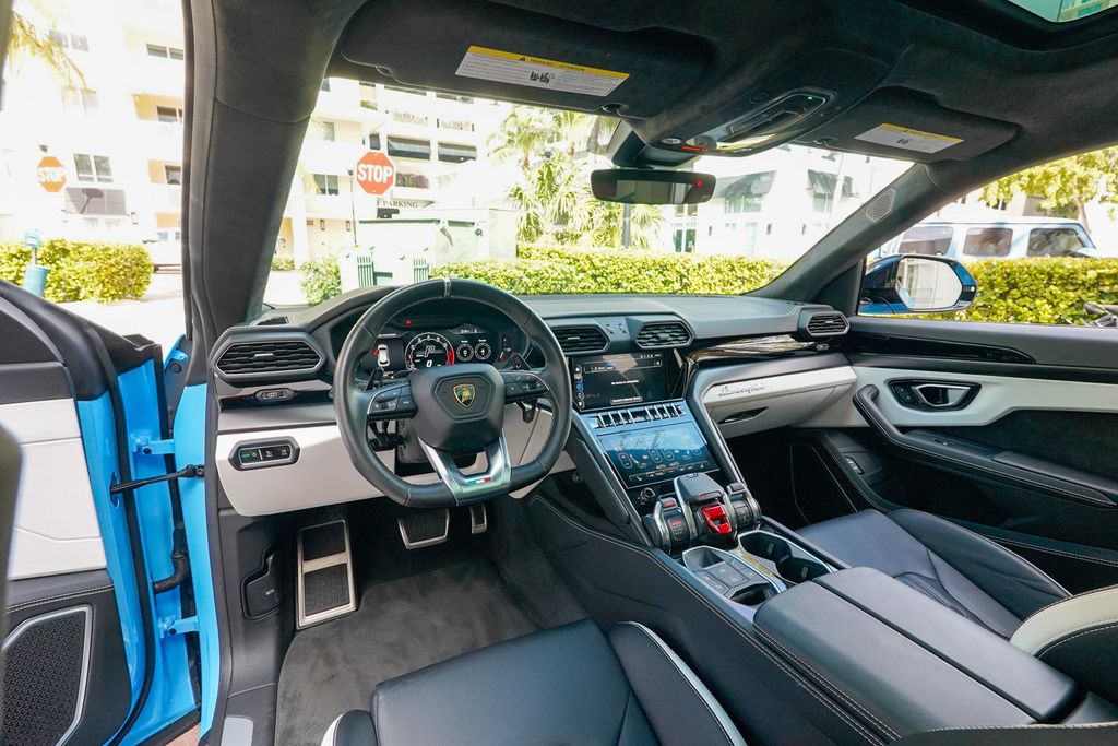 2024 Lamborghini Urus S AWD - 22953843 - 2