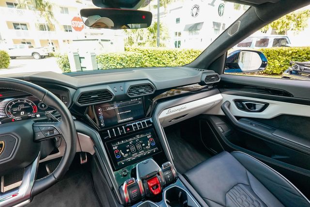 2024 Lamborghini Urus S AWD - 22953843 - 60