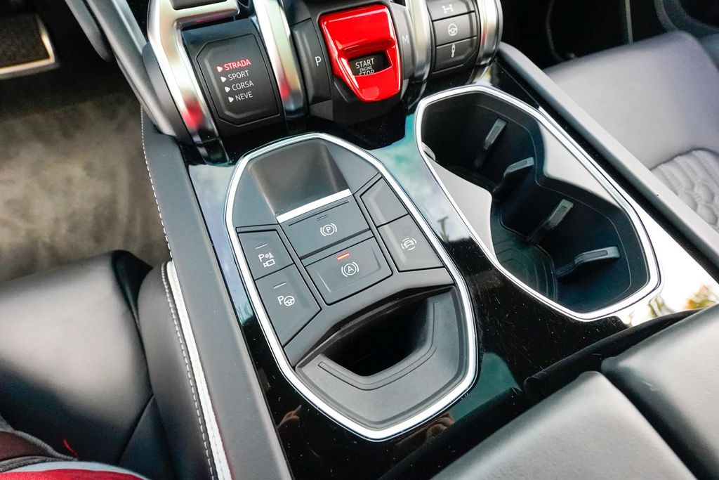 2024 Lamborghini Urus S AWD - 22953843 - 62