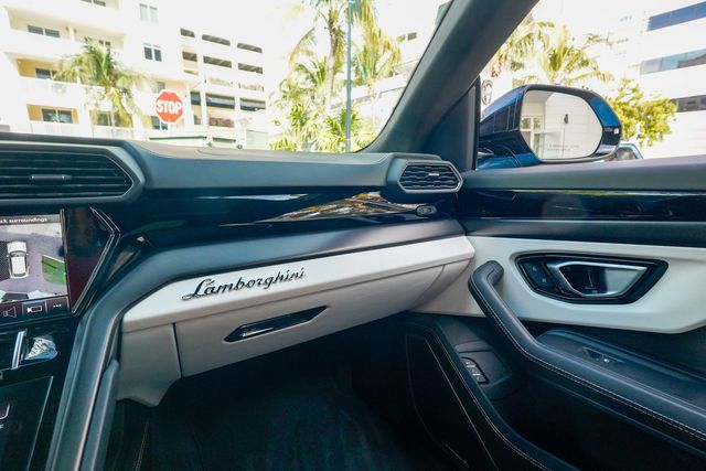 2024 Lamborghini Urus S AWD - 22953843 - 64