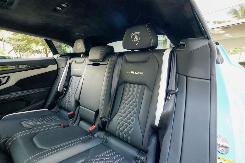 2024 Lamborghini Urus S AWD - 22953843 - 66