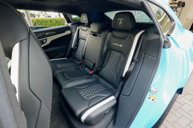 2024 Lamborghini Urus S AWD - 22953843 - 70