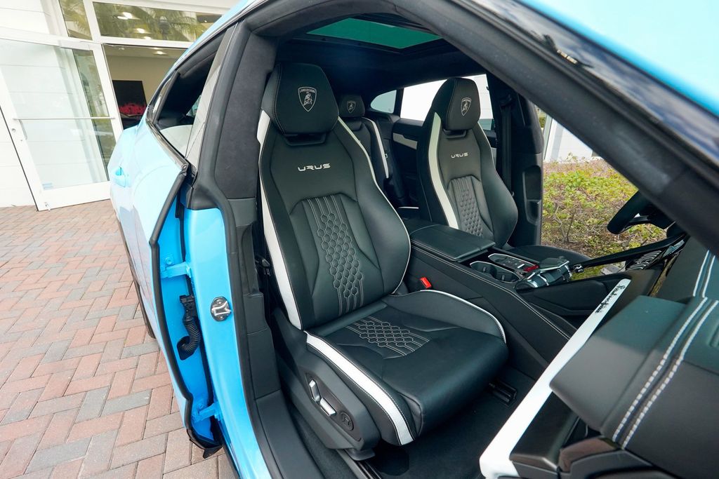 2024 Lamborghini Urus S AWD - 22953843 - 79
