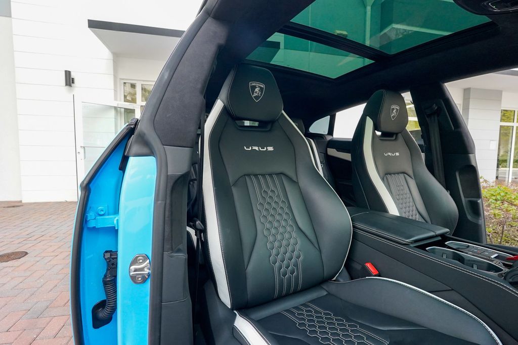 2024 Lamborghini Urus S AWD - 22953843 - 81