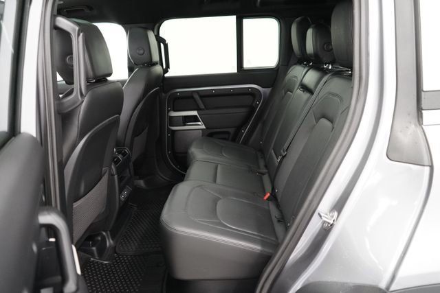 2024 Land Rover Defender 110 P300 - 23077530 - 9
