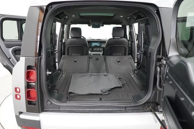 2024 Land Rover Defender 110 P300 - 23077530 - 42