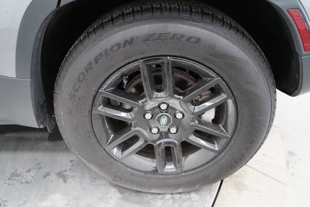 2024 Land Rover Defender 110 P300 - 23077530 - 44