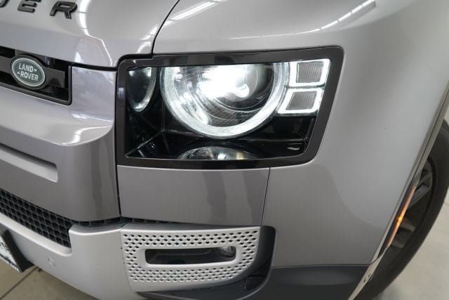 2024 Land Rover Defender 110 P300 - 23077530 - 4