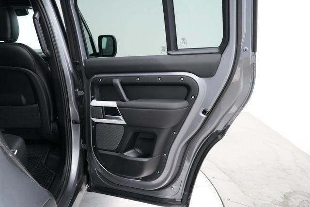 2024 Land Rover Defender 110 P300 - 23077530 - 51