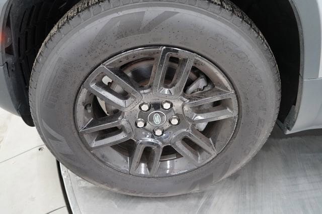 2024 Land Rover Defender 110 P300 - 23077530 - 7