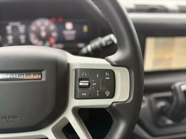 2024 Land Rover Defender 110 P300 S - 22962169 - 11